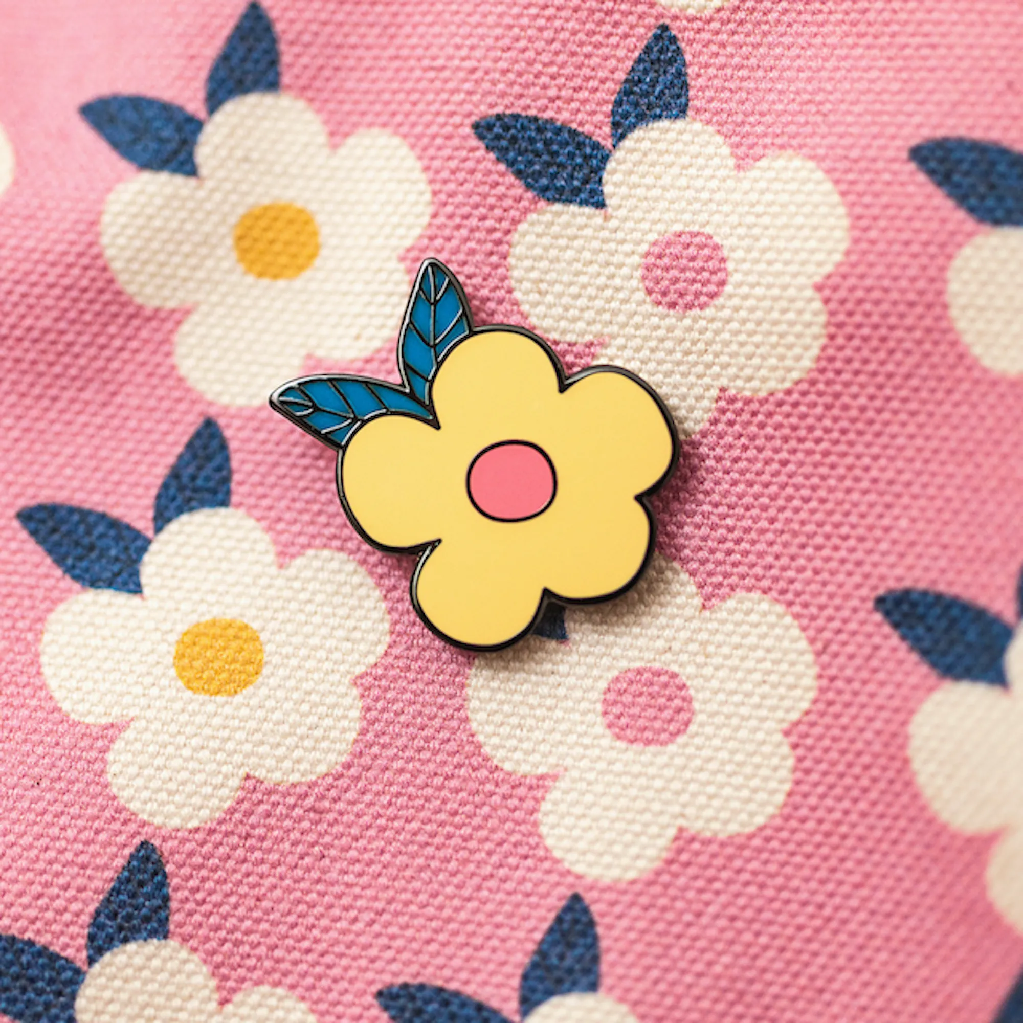 Retro Flower Enamel Pin Badge - Enamelhappy